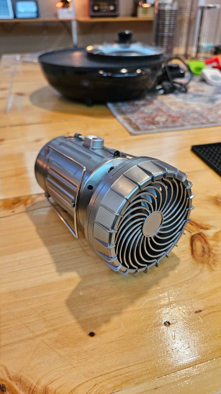 Lámpara Retro Solar con Ventilador – Iluminación y Frescura con Estilo Vintage