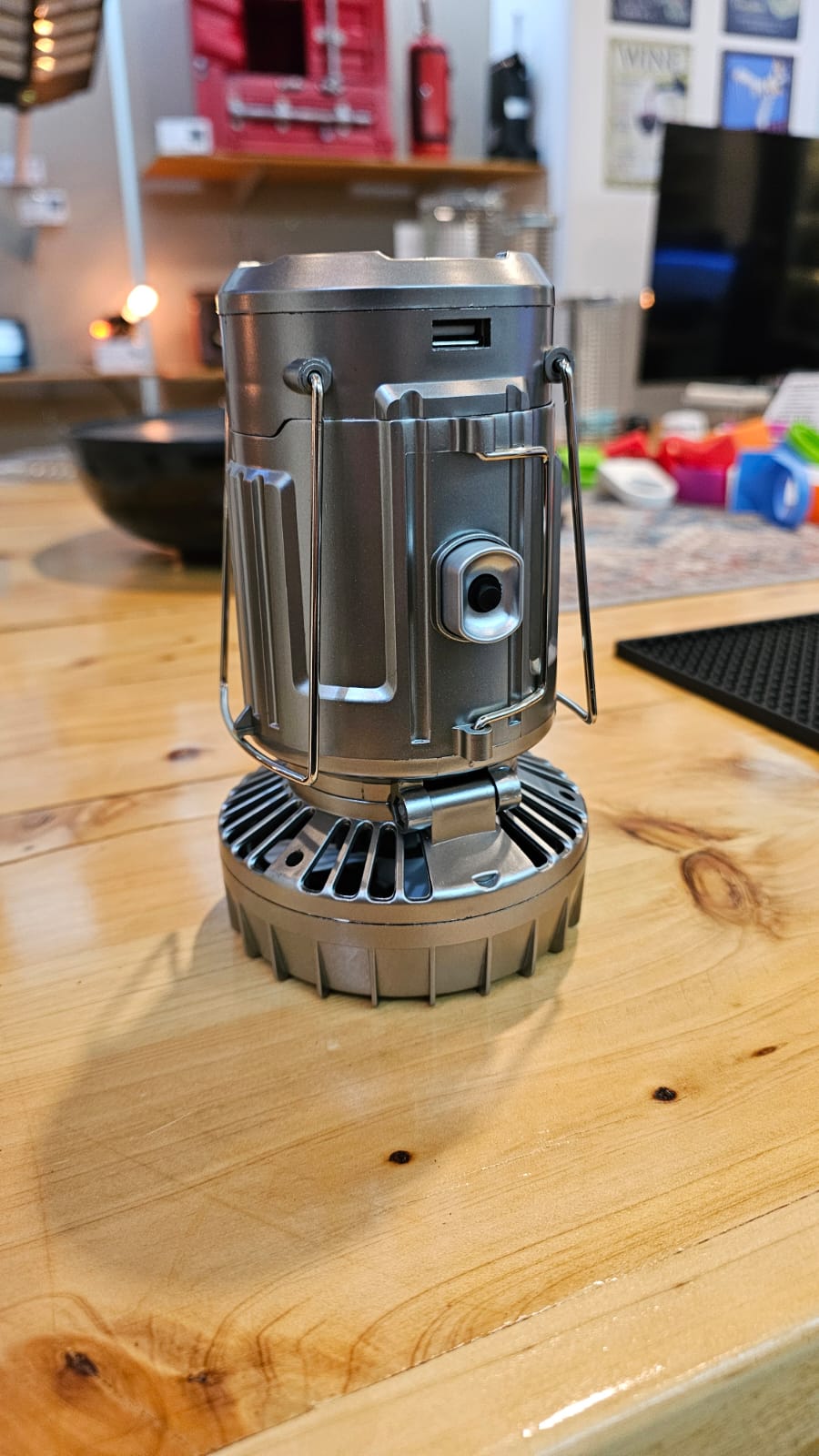 Lámpara Retro Solar con Ventilador – Iluminación y Frescura con Estilo Vintage