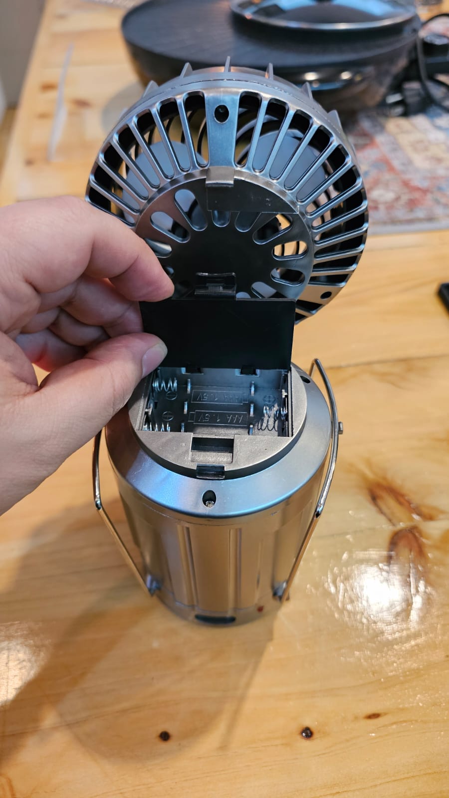 Lámpara Retro Solar con Ventilador – Iluminación y Frescura con Estilo Vintage